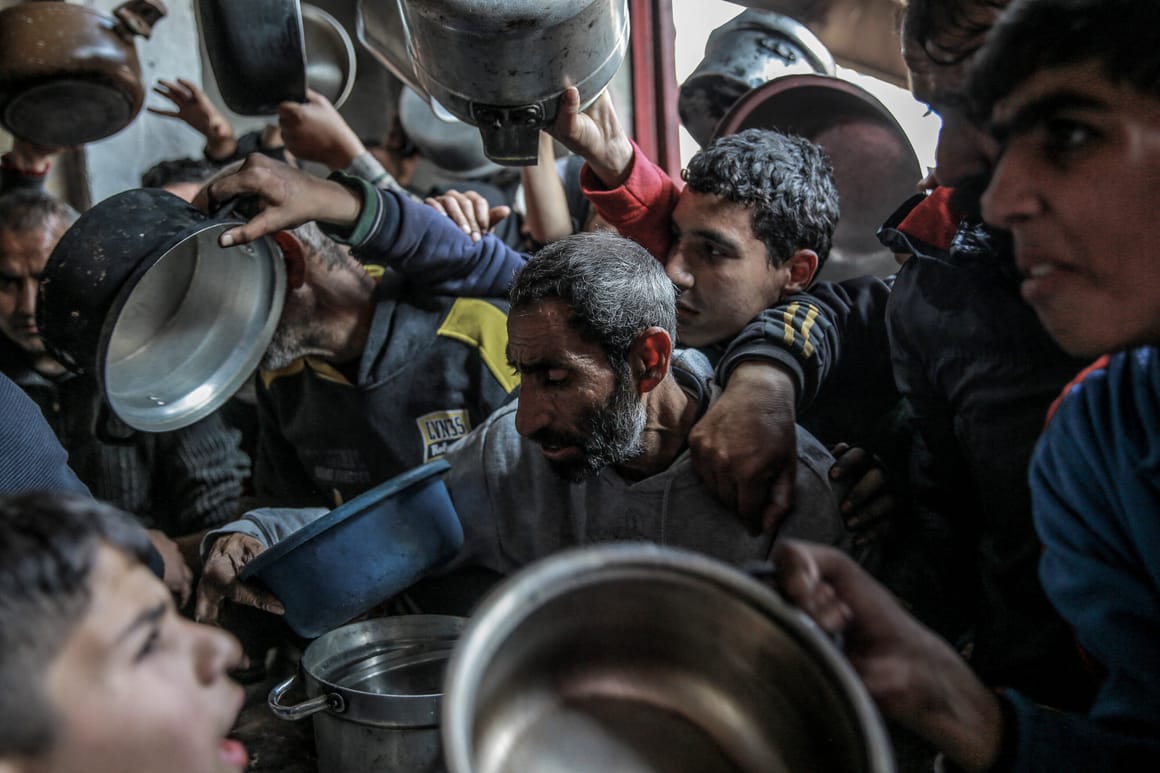 TOPSHOT-PALESTINIAN-ISRAEL-CONFLICT-FOOD