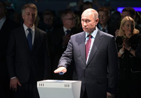 EU lets Russian LNG slip in new sanctions package