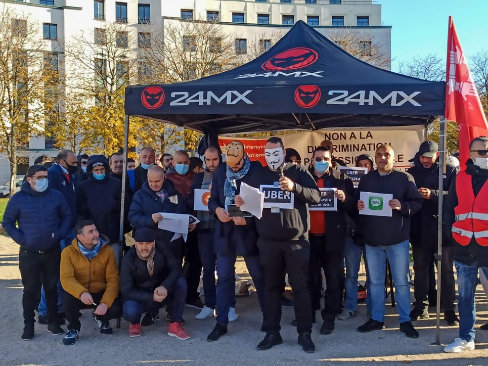 Uber drivers protest in Paris